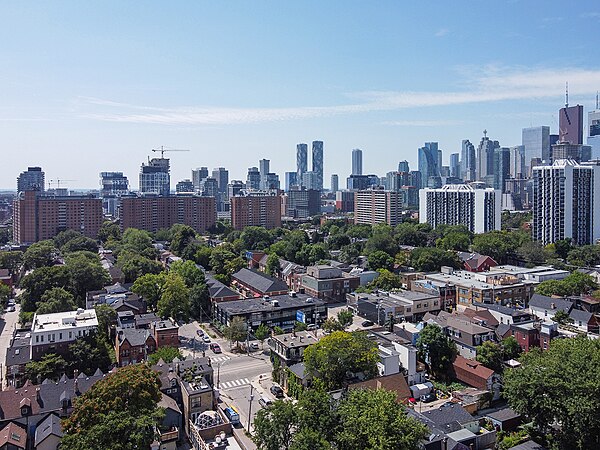 In the 1960s, many buildings were demolished to make way for large public housing towers