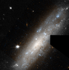 NGC 1003 -HST09042 15-R814GB435.png