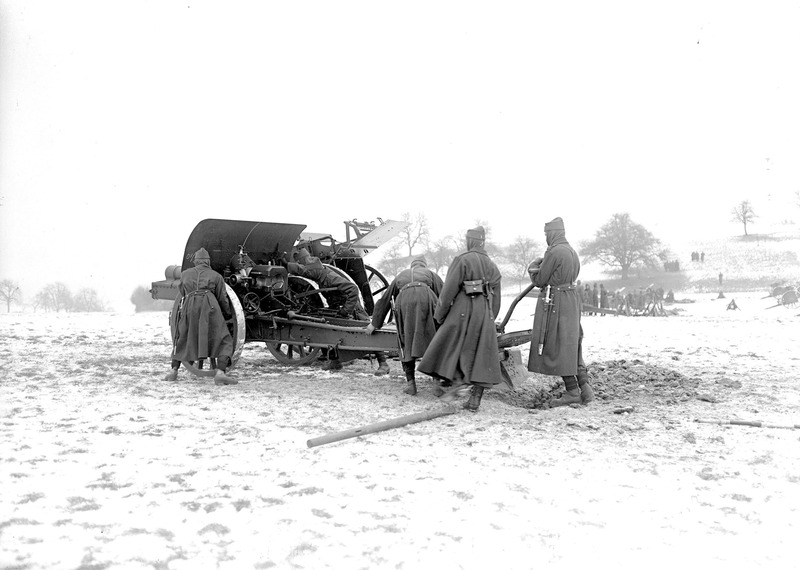 File:Nachrichten einer 15cm Haubitze bei der Schiessübung - CH-BAR - 3240321.tif