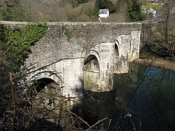 Jembatan baru, Gunnislake - geograph.org.inggris - 1211279.jpg