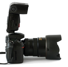 Nikon D200 side (aka).jpg