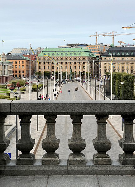 File:Norrbro from Stockholm Palace (31423317208).jpg