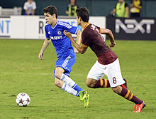 Lamela (right) playing for Roma in 2013 Oscar Chelsea vs AS-Roma 10AUG2013.JPG