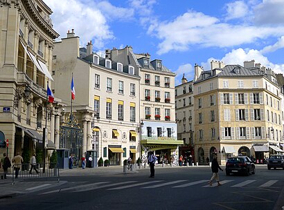 Comment aller à Place Beauvau en transport en commun - A propos de cet endroit