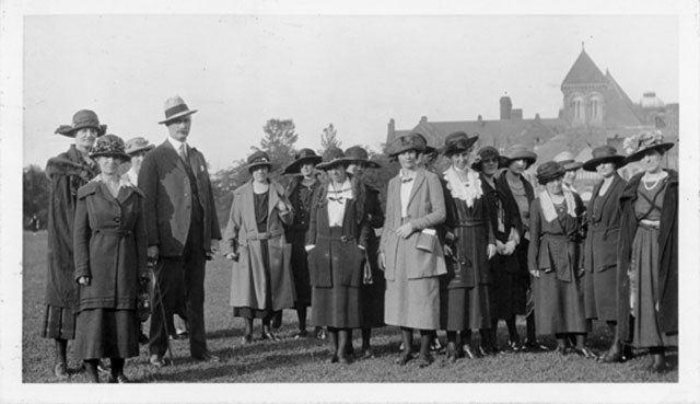 File:Part of Group at Toronto Post Conference in Detroit, Michigan no. 99.tif