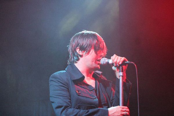 Phil Jamieson on stage, 31 December 2007