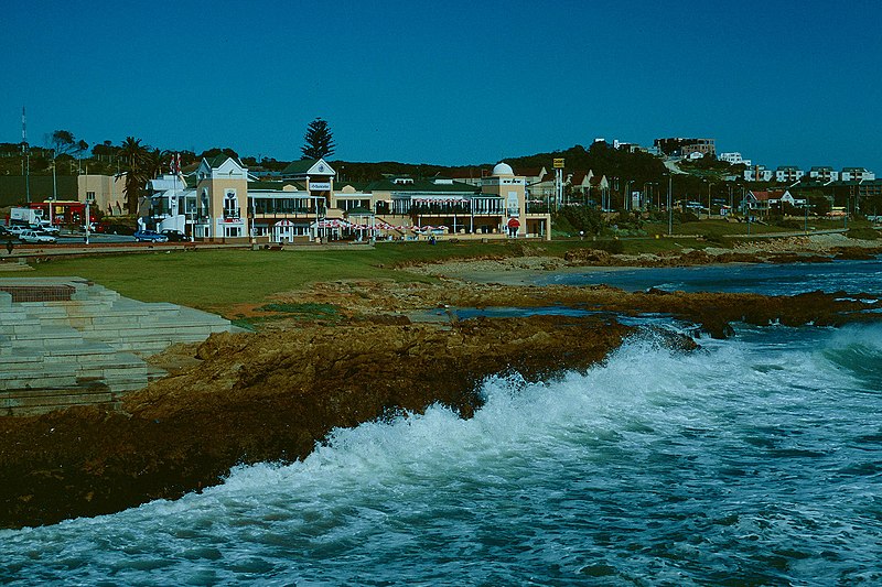 File:Port Elizabeth. Beach promenade. - panoramio.jpg