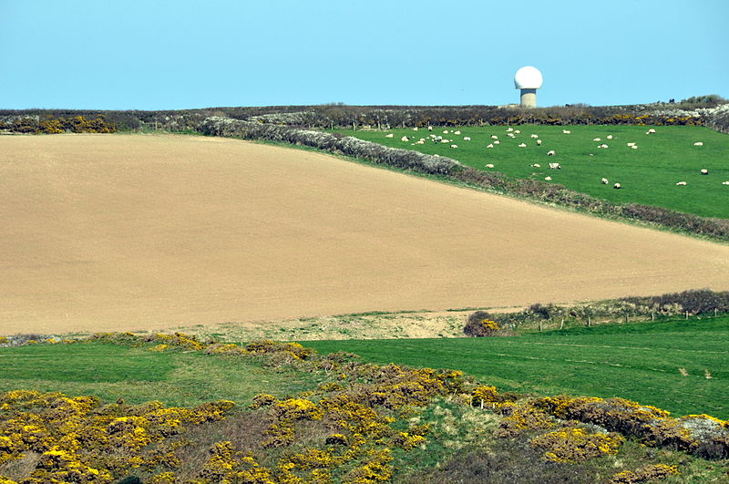 File:Radar Station (7035769289).jpg