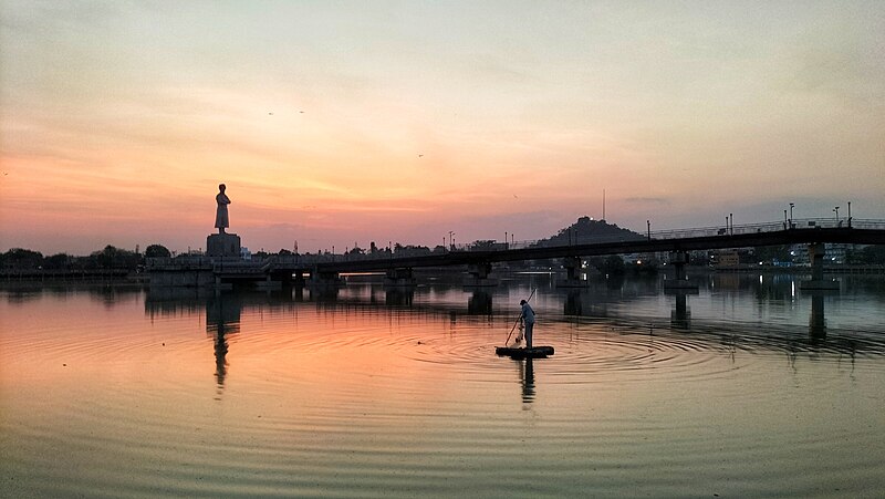 File:Ranchi lake.jpg