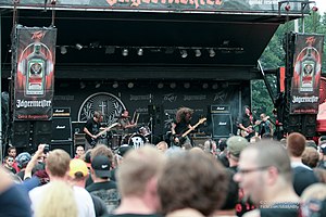 Red Fang performing at Mayhem Festival 2011