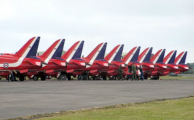 File:Frecce.tricolore.fairford.arp.jpg - Wikipedia