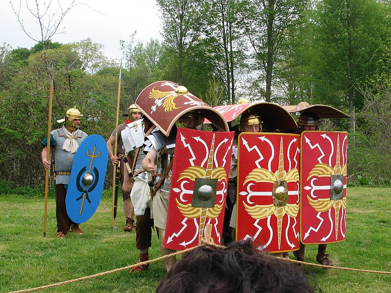 File:Reenact testudo.jpg