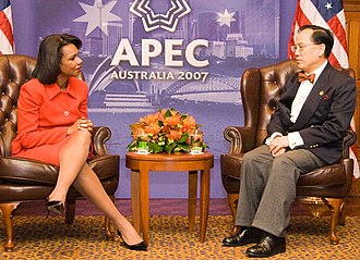 Donald Tsang meeting with US Secretary of State Condoleezza Rice at the APEC Australia 2007. Rice - Tsang MG 9680 600.jpg
