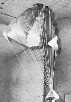 Rogallo wing considered as a candidate recovery system for the Apollo spacecraft
