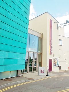 <span class="mw-page-title-main">Royal & Derngate</span> Theatre in Northampton