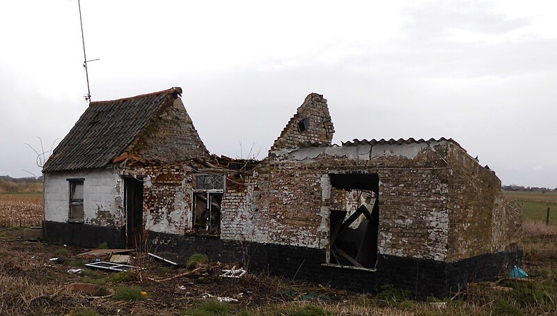 File:Ruïne van een woning - Baarlaars - Aalter - 2016.jpg