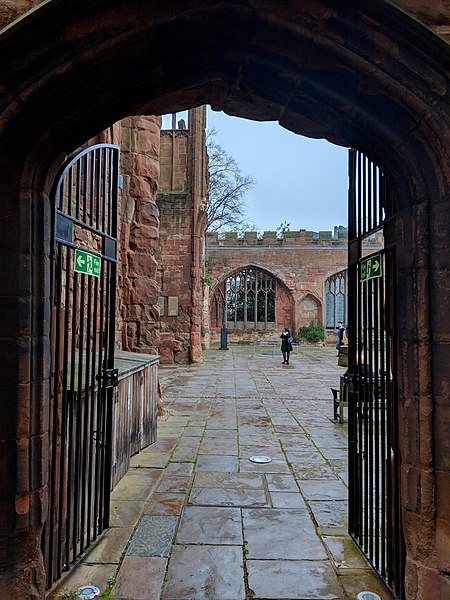 File:Ruined Cathedral Church of St Michael, Coventry (12).jpg