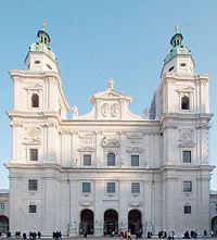 La façade de la Cathédrale de Salzbourg avec ses trois portails - Salzburger Dom.