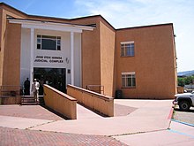 The front entrance of the Santa Fe Courthouse Santa Fe Courthouse.jpg