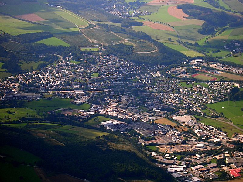 File:Schmallenberg Oberstadt from above.jpg