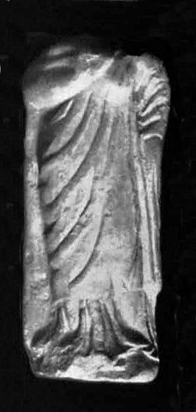 File:Semthan, Hellenistic dress.jpg