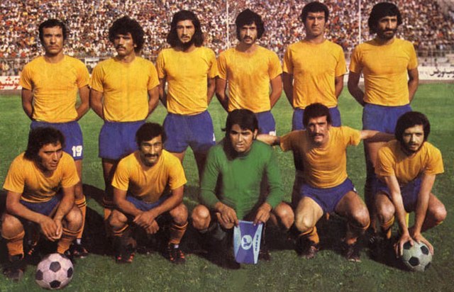 Sepahan in a match against Homa during 1975–76 season