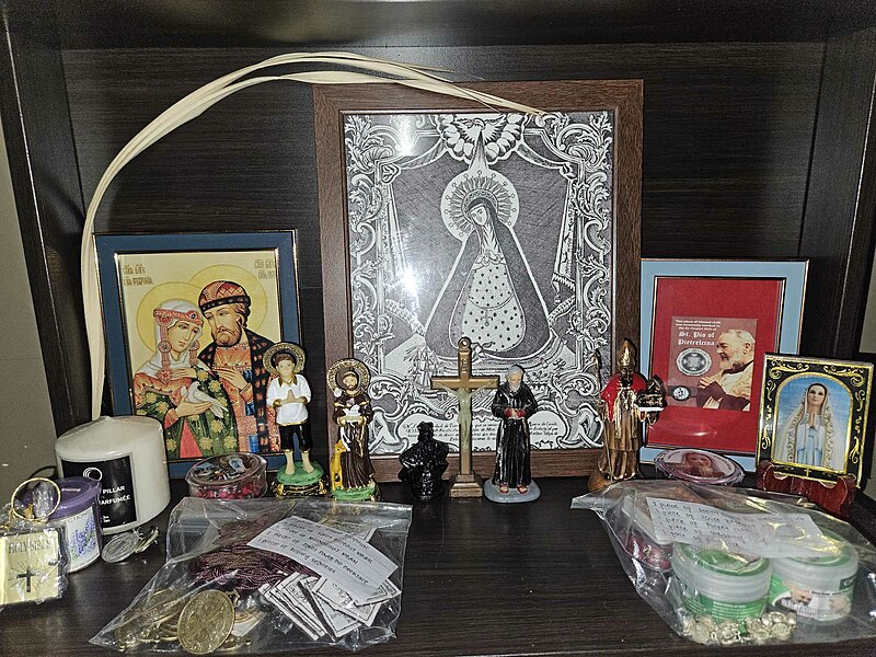 File:Simple Filipino Catholic home altar.jpg