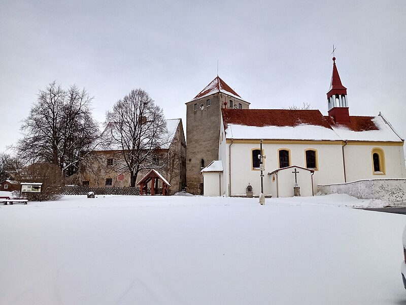 File:Slavkov (Bohdalovice).jpg