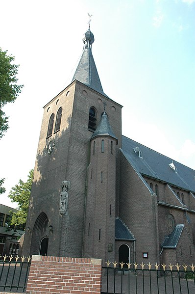 File:Sloten Katholieke kerk - panoramio.jpg