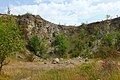 English: Státní lom, an abandoned quarry in the nature park Velký Kosíř. South-west part of the quarry is a national natural monument, but this picture was taken in its north part. Čeština: Státní lom, přírodní park Velký Kosíř. Jihozápadní část lomu je národní přírodní památkou, ovšem tato fotografie byla pořízena v severní části.