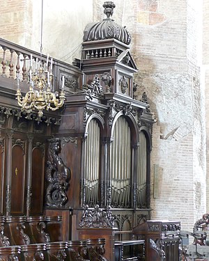 St Sernin,intérieur11,nef11,stalles nord3,orgue de choeur.jpg