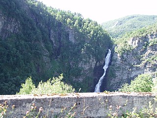 Stalheimsfossen waterfall