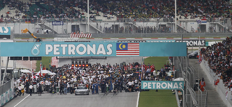 File:Starting grid of 2010 Malaysian GP.jpg
