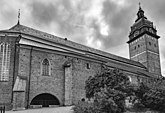 Fil:Strängnäs domkyrka nordfasaden.jpg