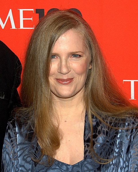 Plik:Suzanne Collins David Shankbone 2010.jpg