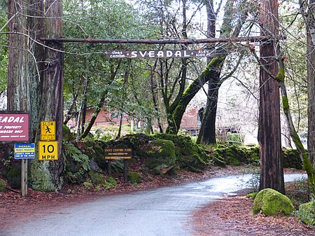 Sveadal CA community entrance in 2016