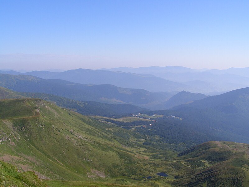 File:Svydovec, Drahobrat, Gorgany.jpg