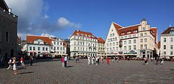 Tallinn - Town Hall Square (Raekoja plats).jpg