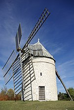 Tower windmill, Boisse.JPG