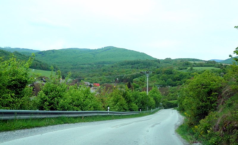 File:Tuhrina 21 Slovakia 1.jpg