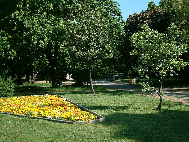 File:Vérmező park.JPG