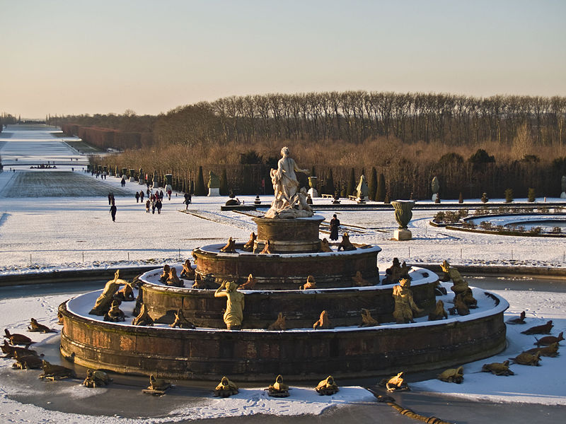 File:Versailles - Le bassin de Latone.jpg