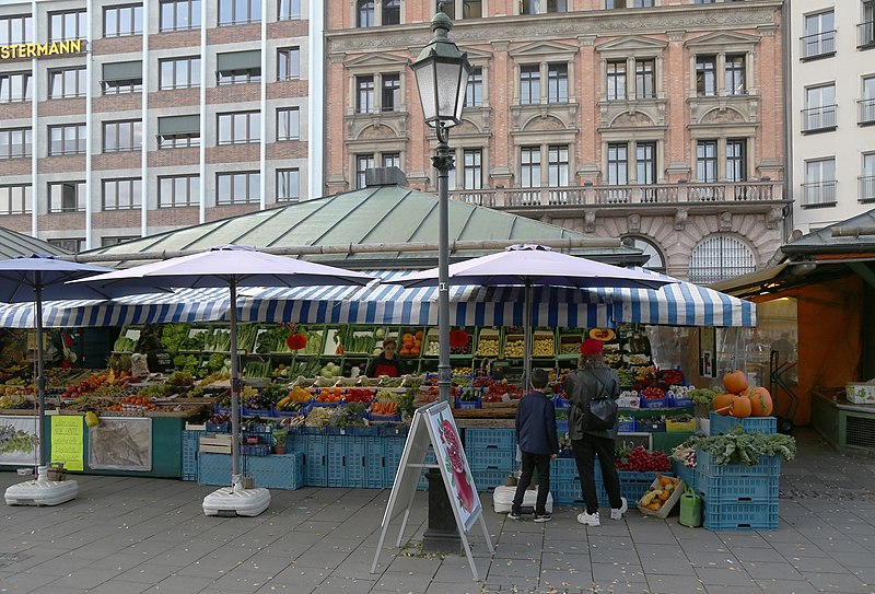 File:Viktualienmarkt 9587.jpg