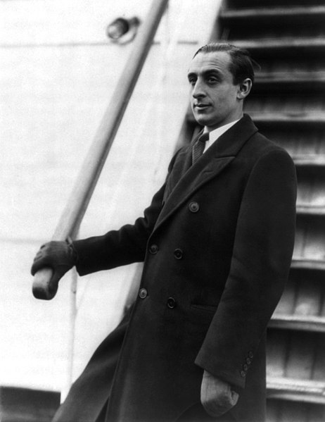 File:Vladimir Horowitz LOC 3b00629.jpg