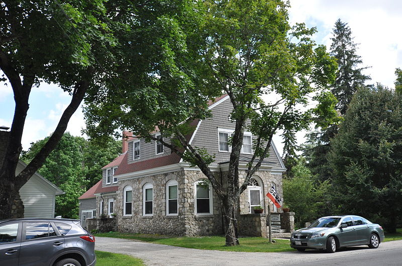 File:WaterfordME PublicLibrary.jpg