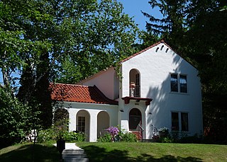 <span class="mw-page-title-main">William B. and Jennie Tufts House</span> Historic house in Wisconsin, United States