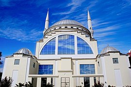 Ebu Bekër Mosque, 1995 (by ARC Architectural Consultants)