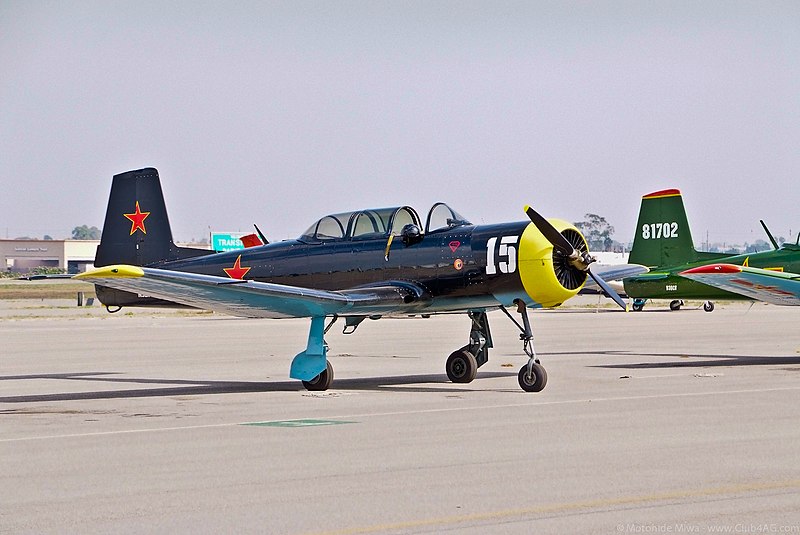 File:Yakovlev Yak-18 (or the Chinese Variant Nanchang CJ5?) (6268277129).jpg