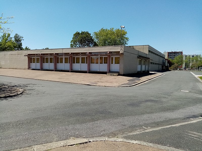 File:École Louis David à Castres.jpg