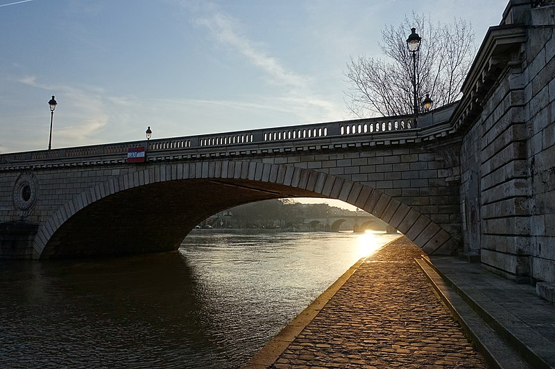 File:Île Saint-Louis @ Paris (24685837513).jpg